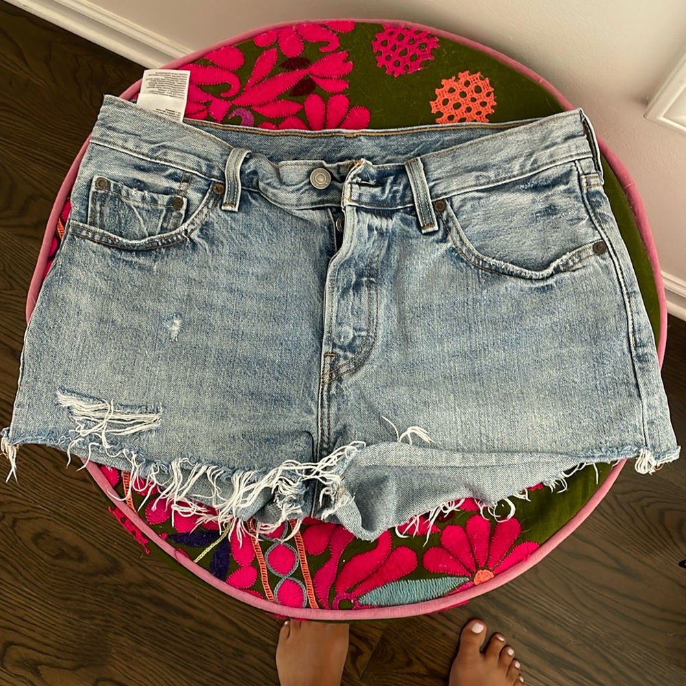 Women’s Levi Jean Shorts size 29